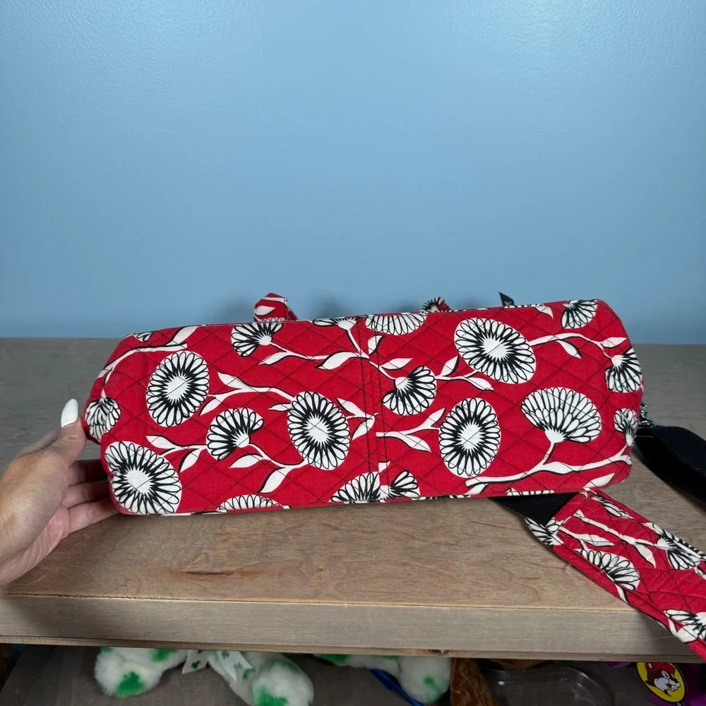Vera Bradley Laptop Travel Bag Women Medium Red Poppy Floral Quilted Crossbody